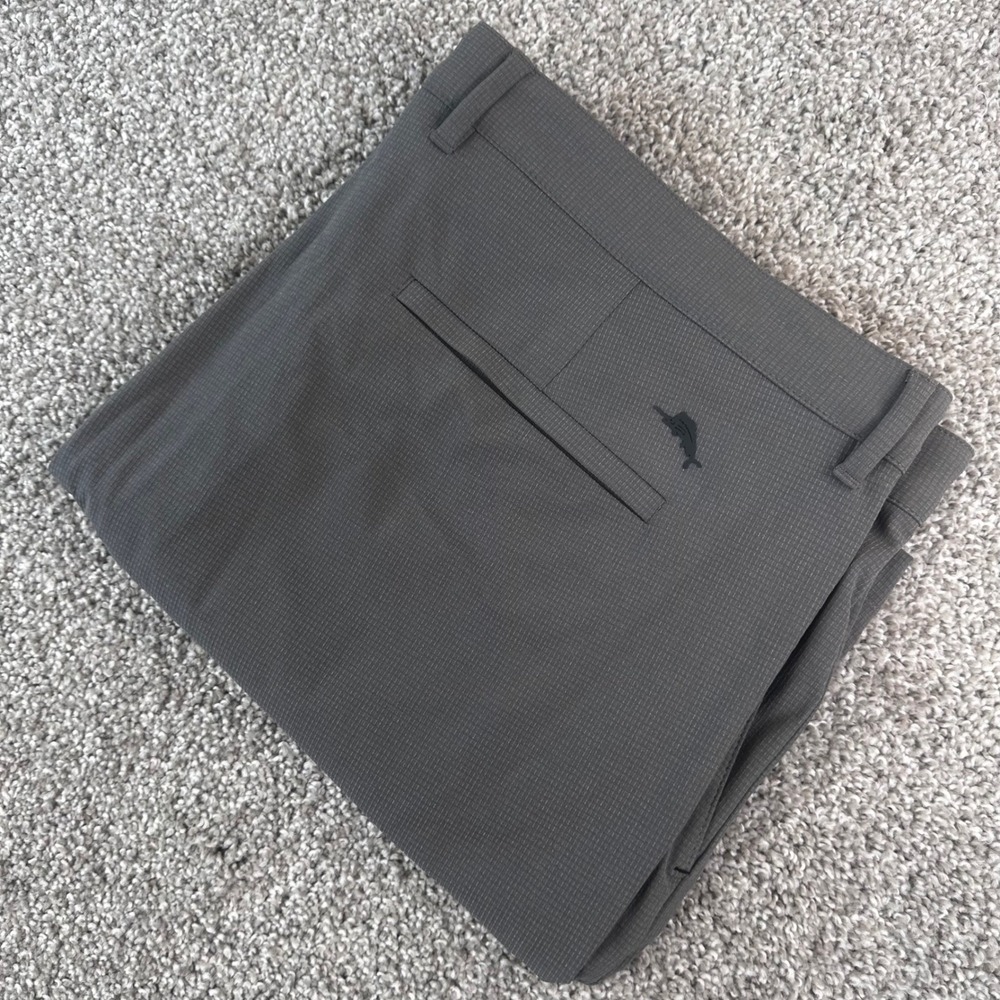 Tommy Bahama Chip Shot Shorts Mens 42 Fog Grey IslandZone Golf Performance NWT